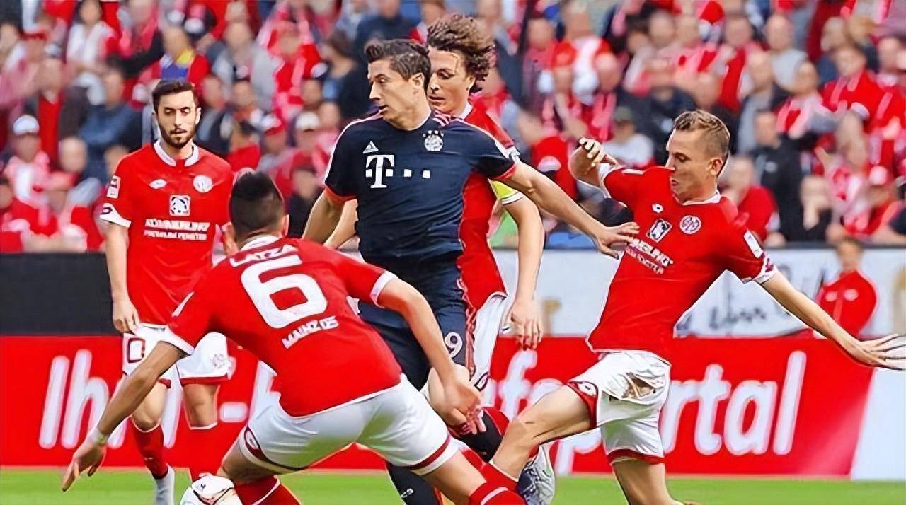 包含重磅！拜仁慕尼黑集结日临场应变AC米兰今晨刷新队史纪录，尼斯围绕欧超杯强势反弹的词条